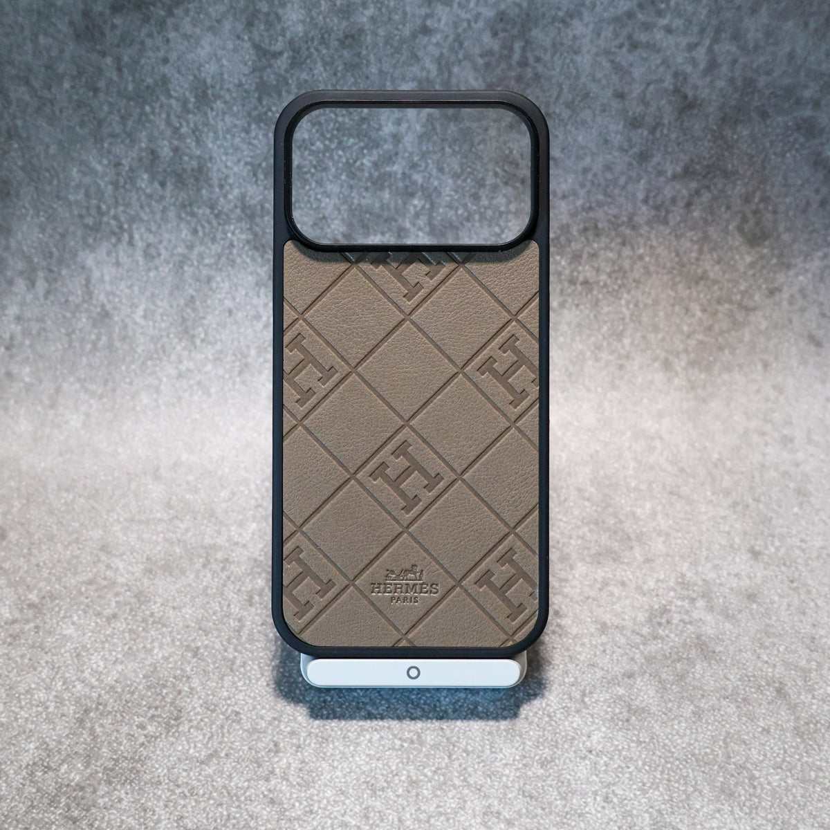 Stamped Leather H Iphone Case For 17 Series